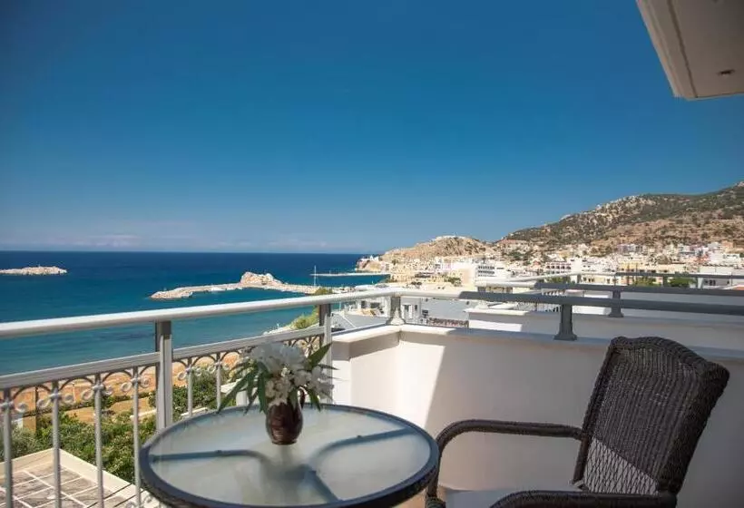 هتل Astron Princess