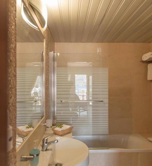 בית מלון כפרי Astron Princess