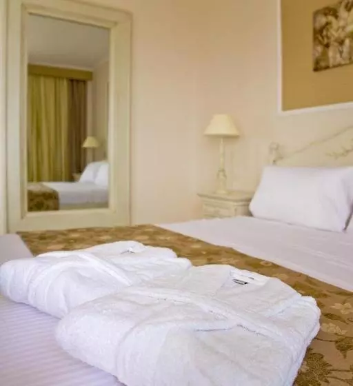 هتل Astron Princess