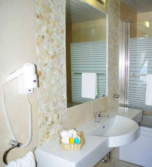 בית מלון כפרי Astron Princess