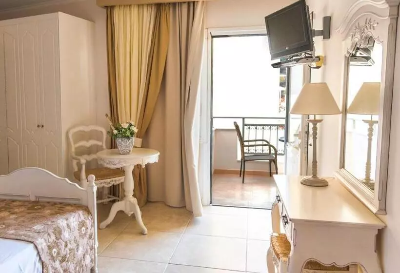 هتل Astron Princess