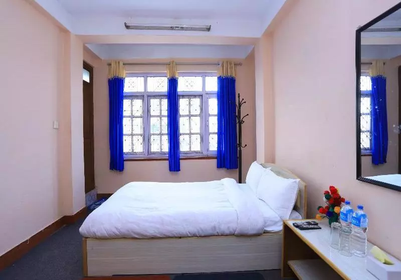 هتل Spot On 456 Himalayan Paradise Inn