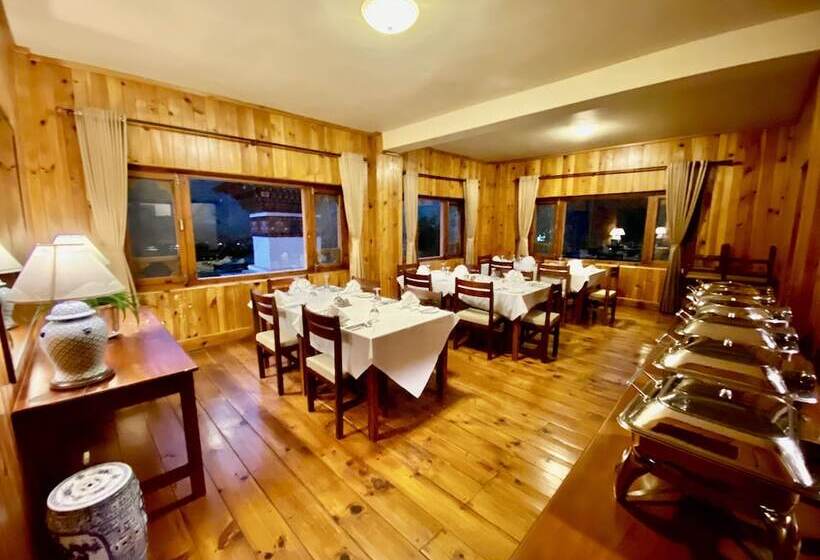 هتل Taktsang Village Resort