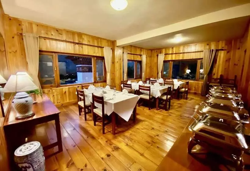 هتل Taktsang Village Resort