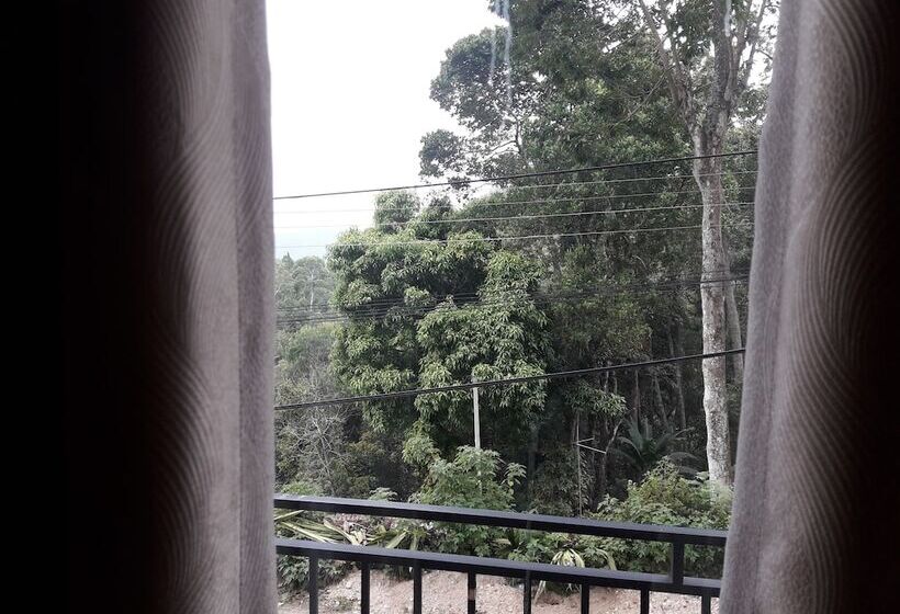 Pensão Ella Nature Life Guest & Resturant