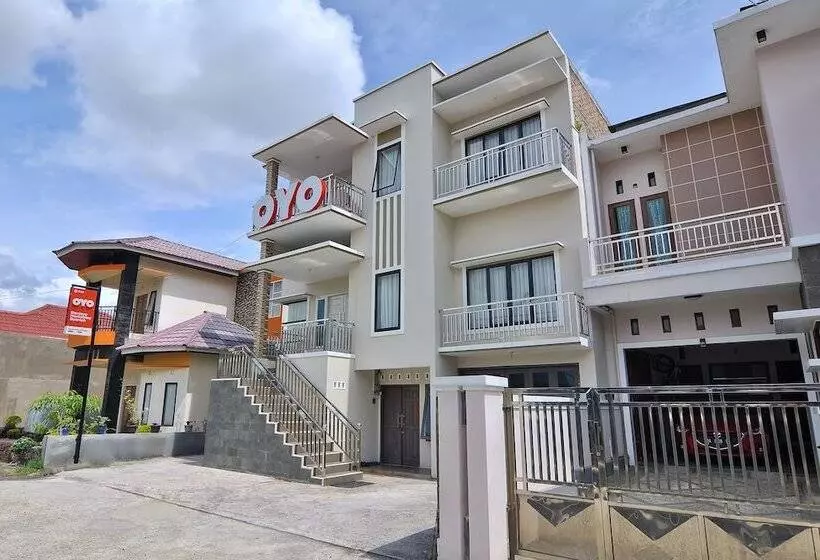 Majatalo Sanjaya Homestay Syariah By Oyo Rooms
