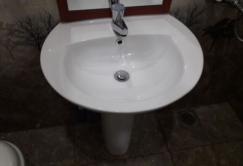 Pensão Ella Nature Life Guest & Resturant