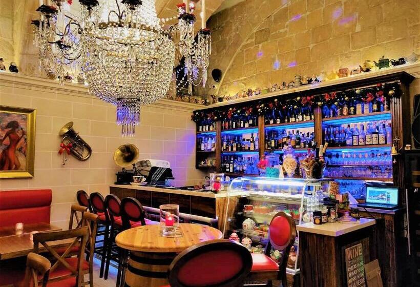 تختخواب و صبحانه Casa Asti