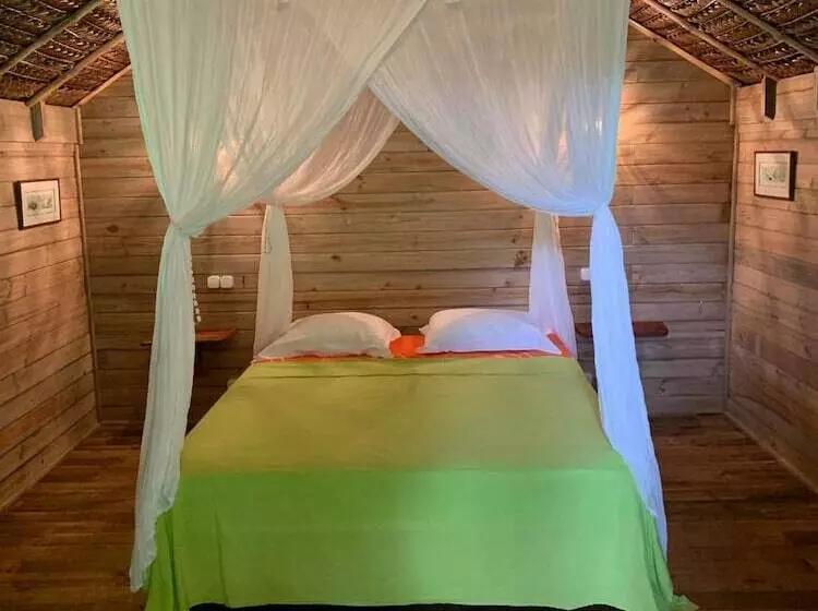 هتل Pension Tupuna