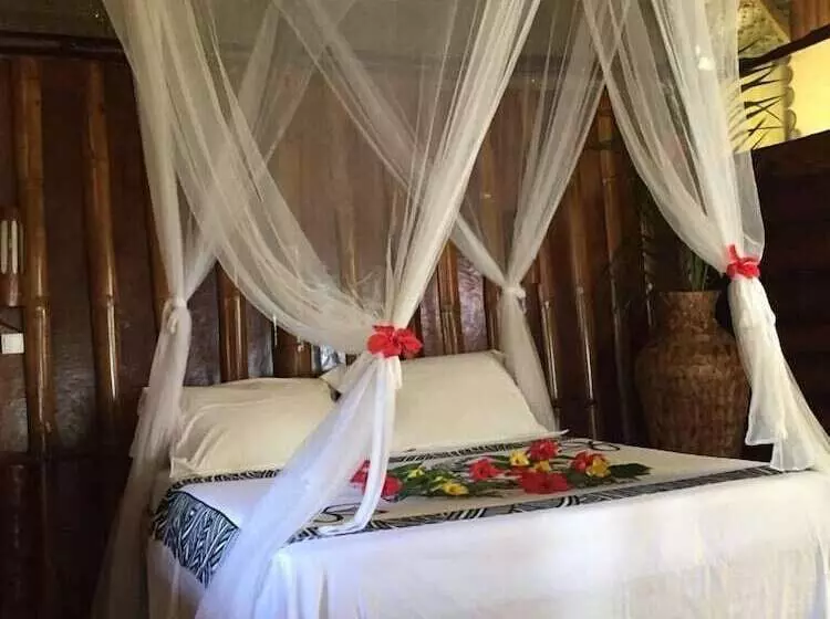 هتل Pension Tupuna