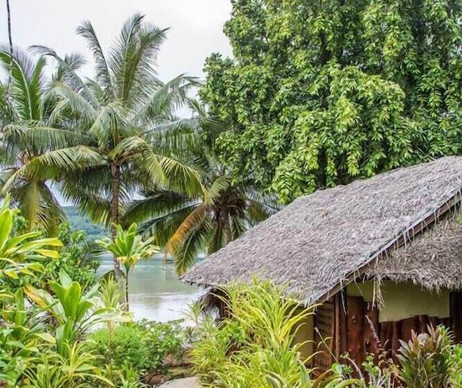 هتل Pension Tupuna