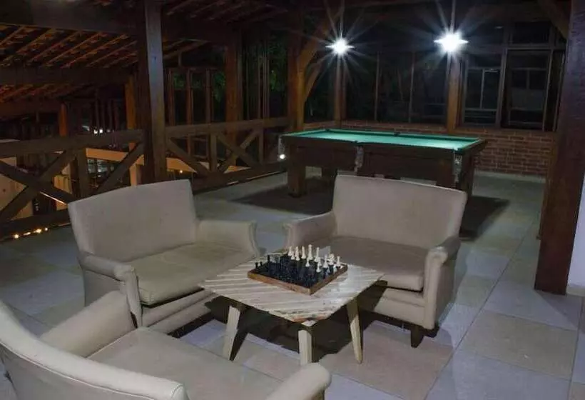 Hotelli Pousada Doce Villa