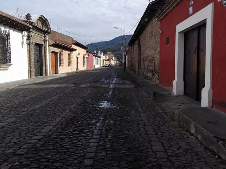 تختخواب و صبحانه Casa De Leon