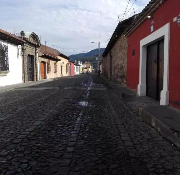 تختخواب و صبحانه Casa De Leon