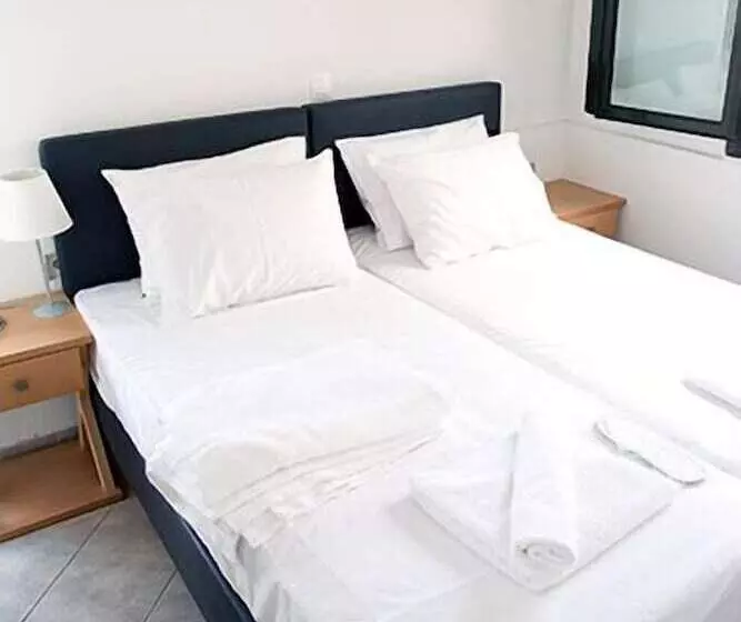 Geo Holidays Studios