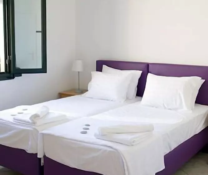 Geo Holidays Studios