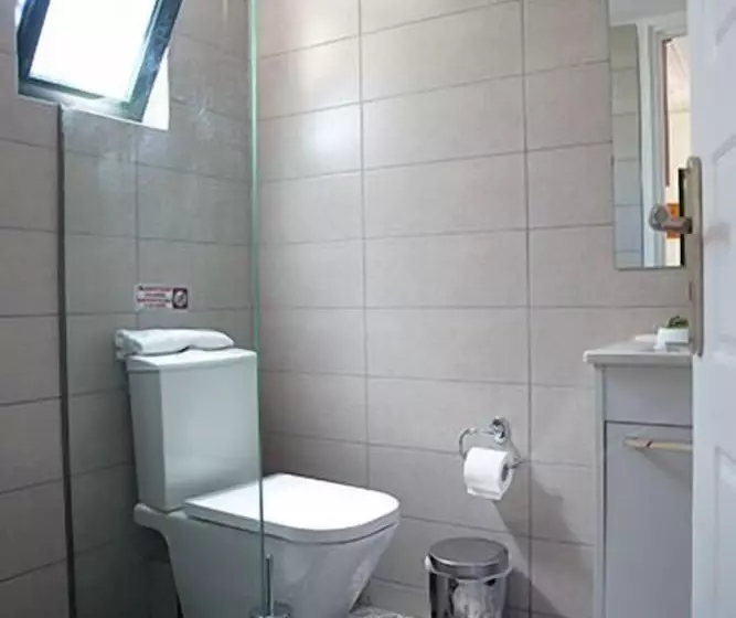 Geo Holidays Studios