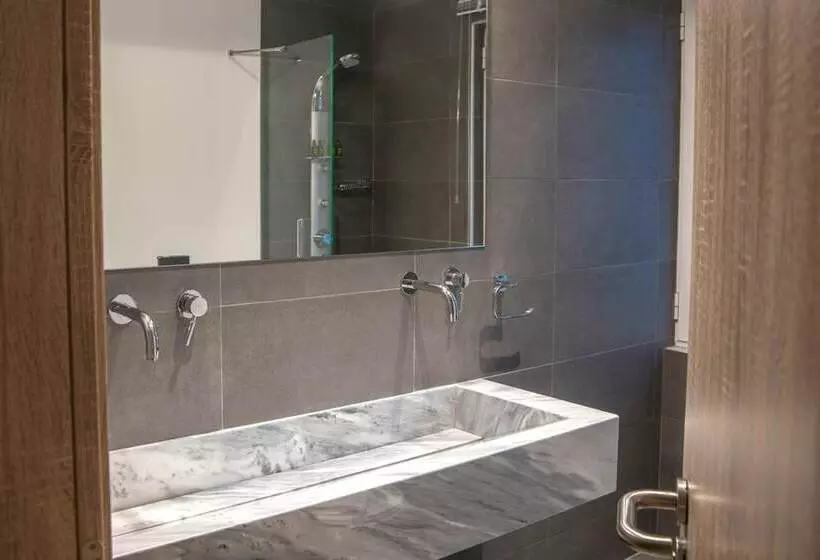 ホテル Ad Athens Luxury Rooms & Suites