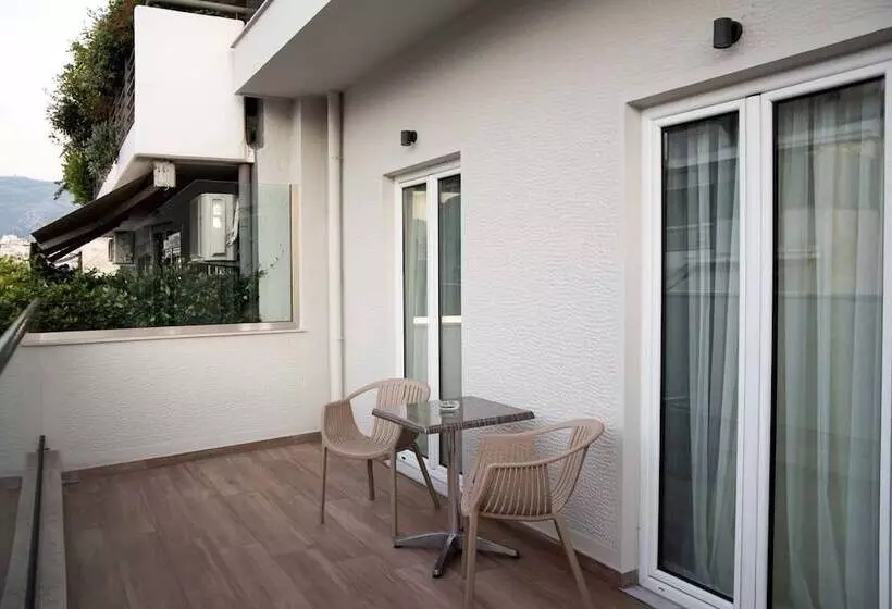 ホテル Ad Athens Luxury Rooms & Suites