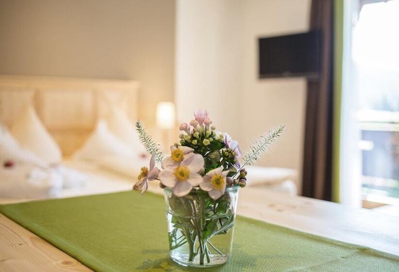 Hotel Almhof Lässer