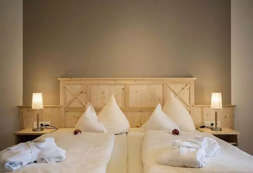 Hotelli Almhof Lässer