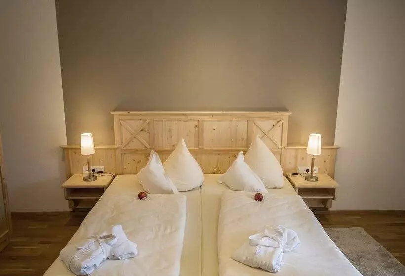 Hotelli Almhof Lässer