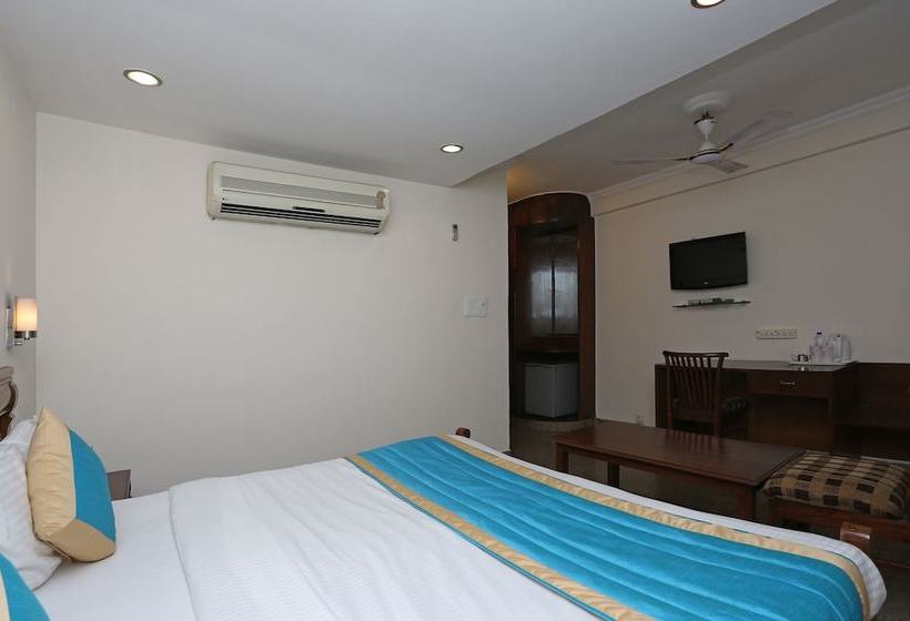 فندق The Park End