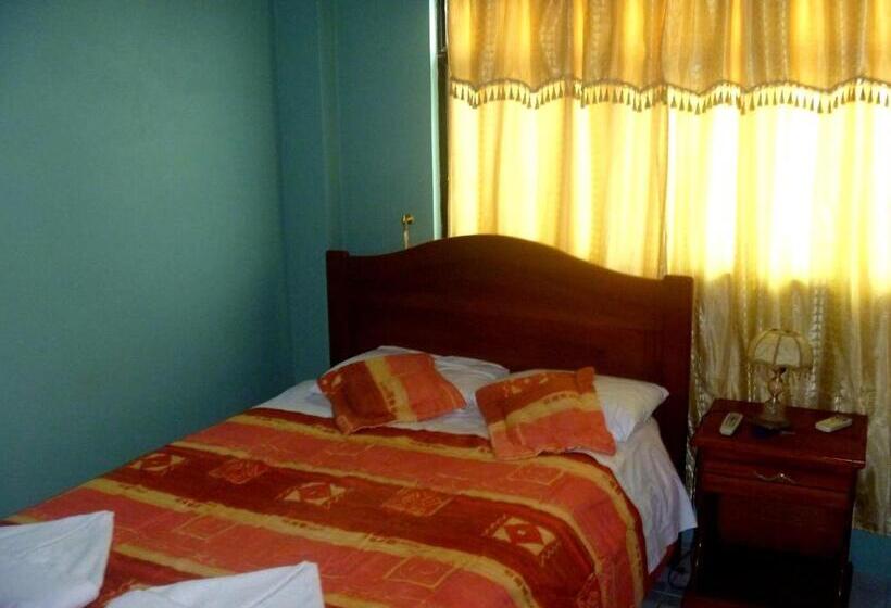 بنسيون Casa Los Delfines