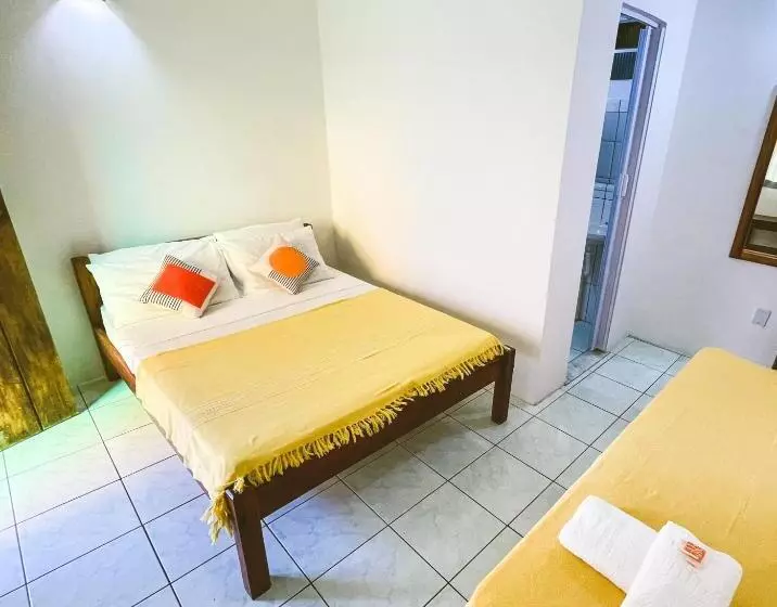 ホテル Buddy S Hostel Itacaré