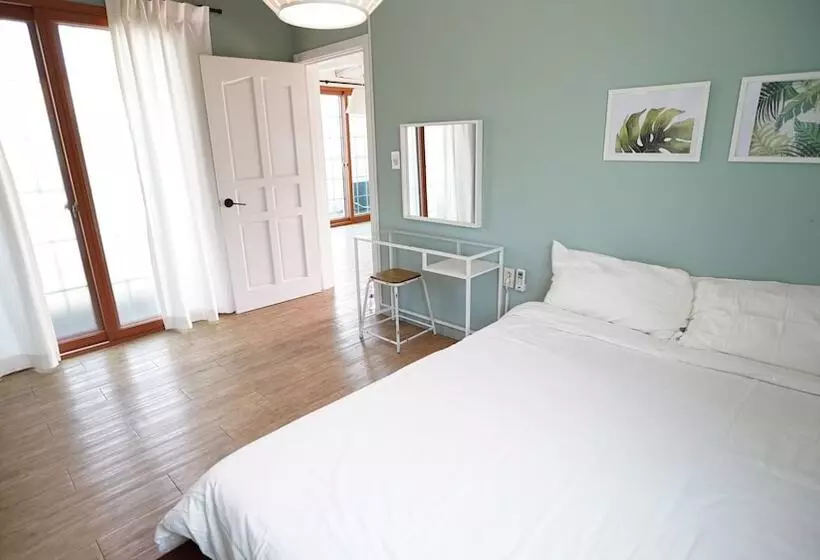 Hotelli Oikos Leisure Pension