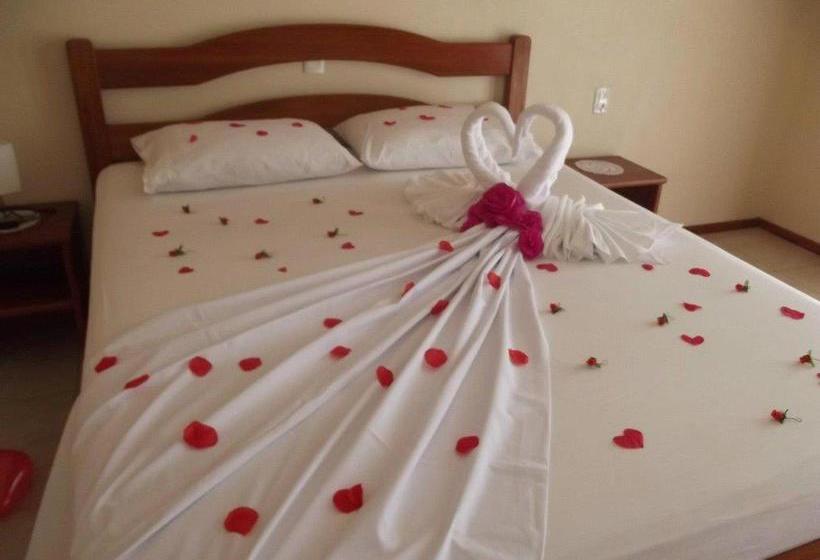 בית מלון כפרי Red House Pousada