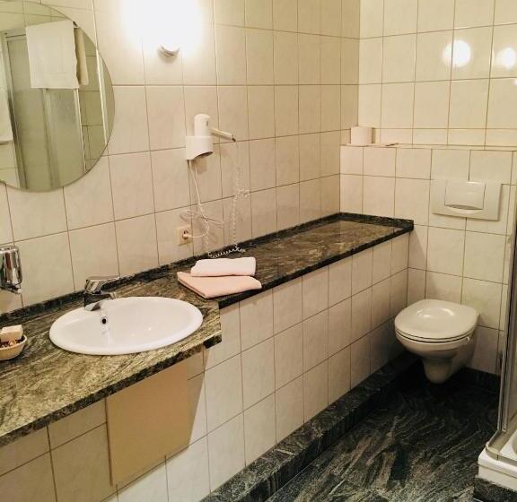 فندق Restaurant Zum Onkel Jonathan