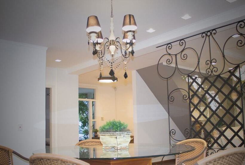 Hotell Vila De Charme Suítes