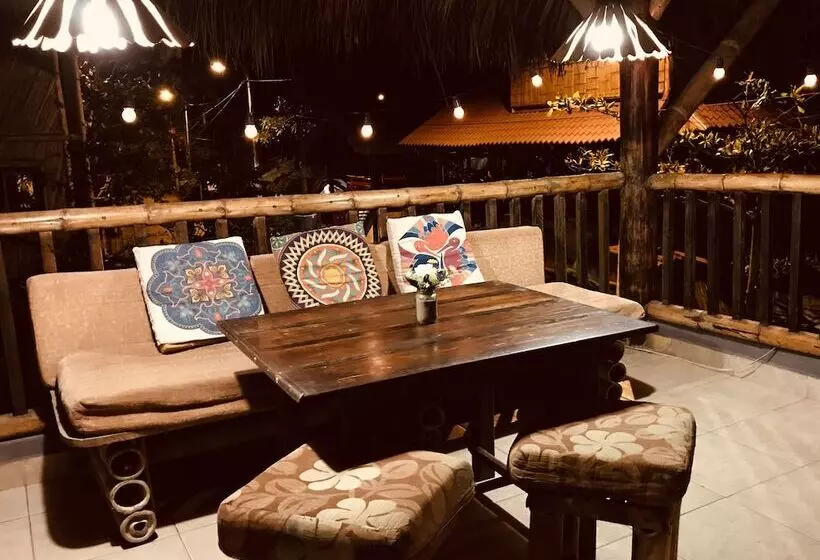 La Facha Hostel Restaurant Surf