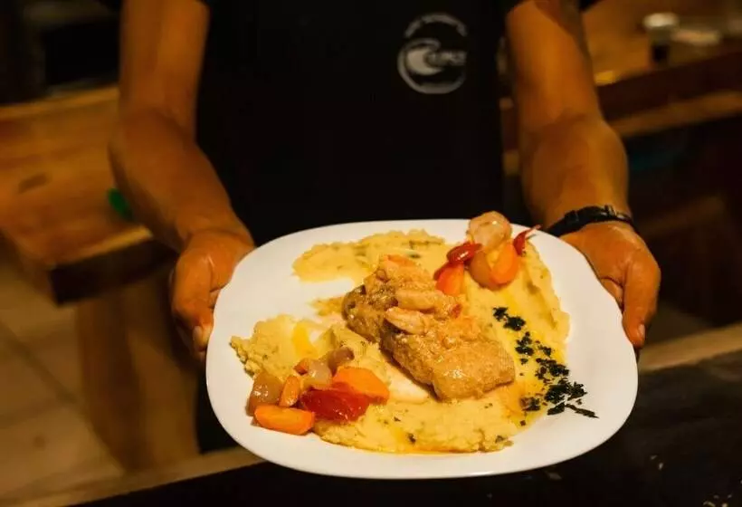 La Facha Hostel Restaurant Surf