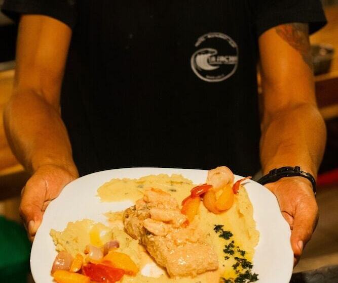 La Facha Hostel Restaurant Surf