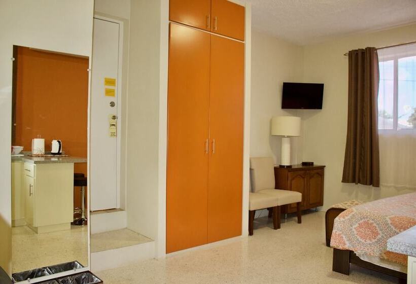 پانسیون Eve's Residence