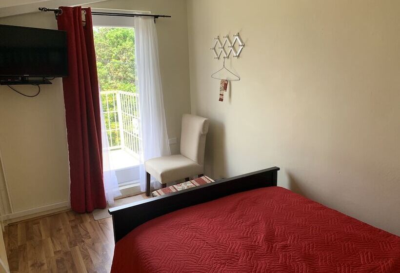 پانسیون Eve's Residence