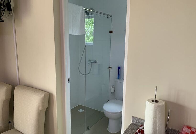 پانسیون Eve's Residence