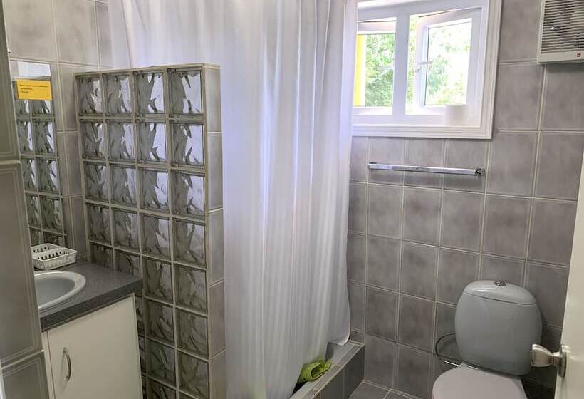 پانسیون Eve's Residence