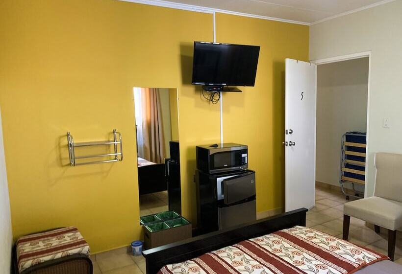 پانسیون Eve's Residence