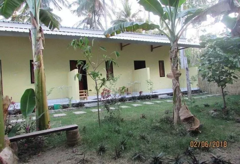 Zury Homestay   Hostel