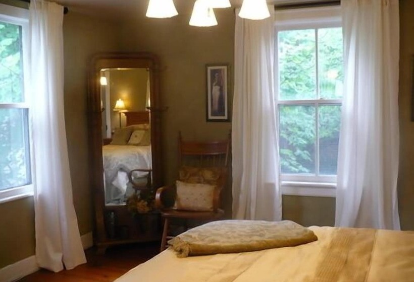 Copper Dreams Bed And Breakfast