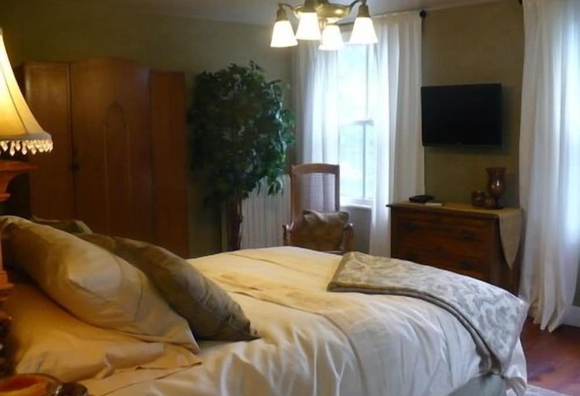 Copper Dreams Bed And Breakfast