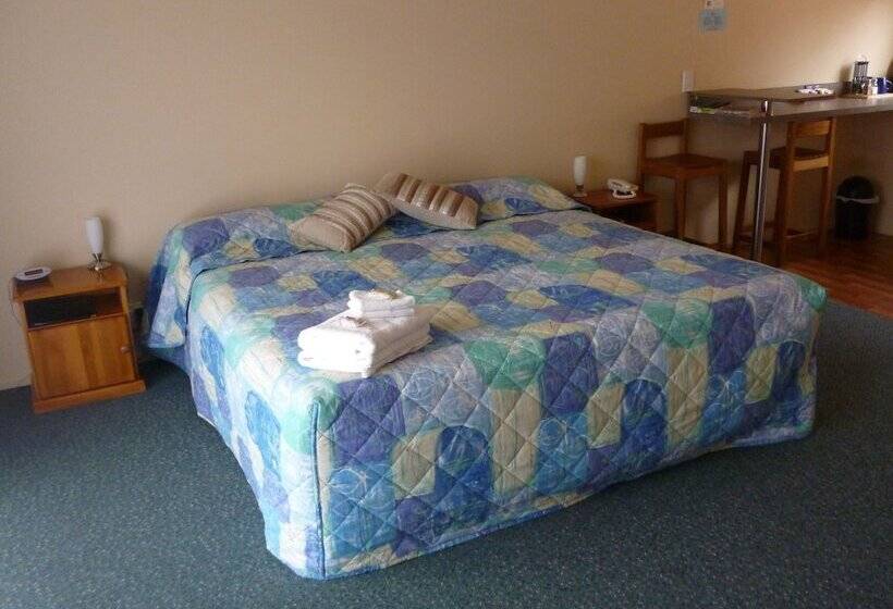 Heritage Court Motel