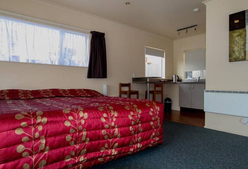 Heritage Court Motel