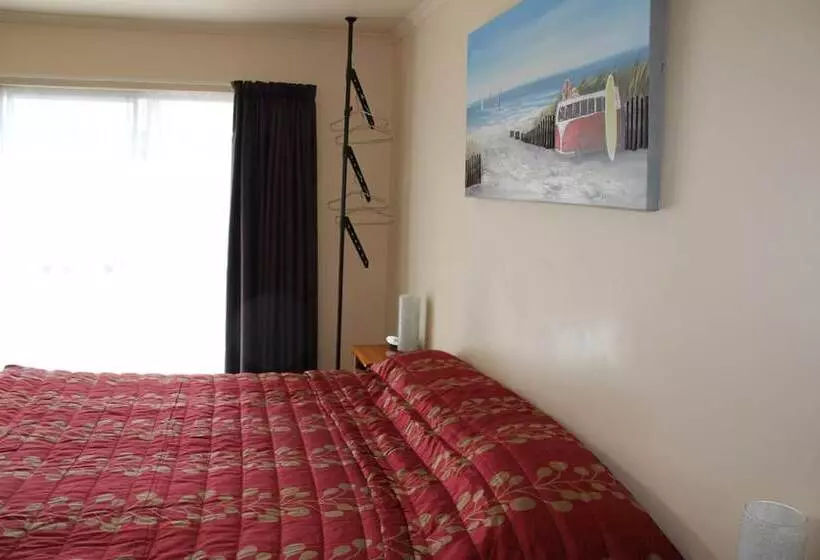 Heritage Court Motel