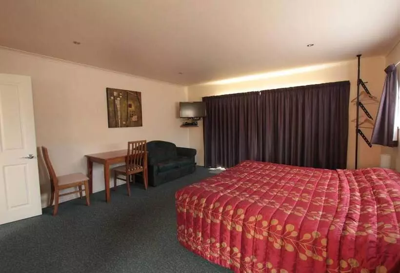 Heritage Court Motel