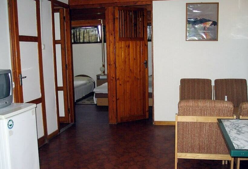 Отель Balatontourist Vadvirág Kemping