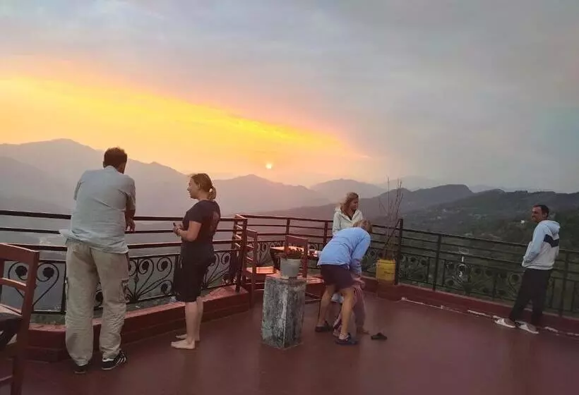 هتل High Ground Inn Sarangkot